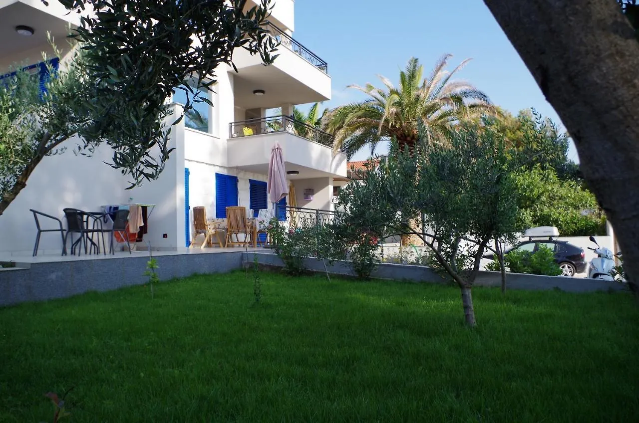Apartments By The Sea Slatine, Ciovo - 14158